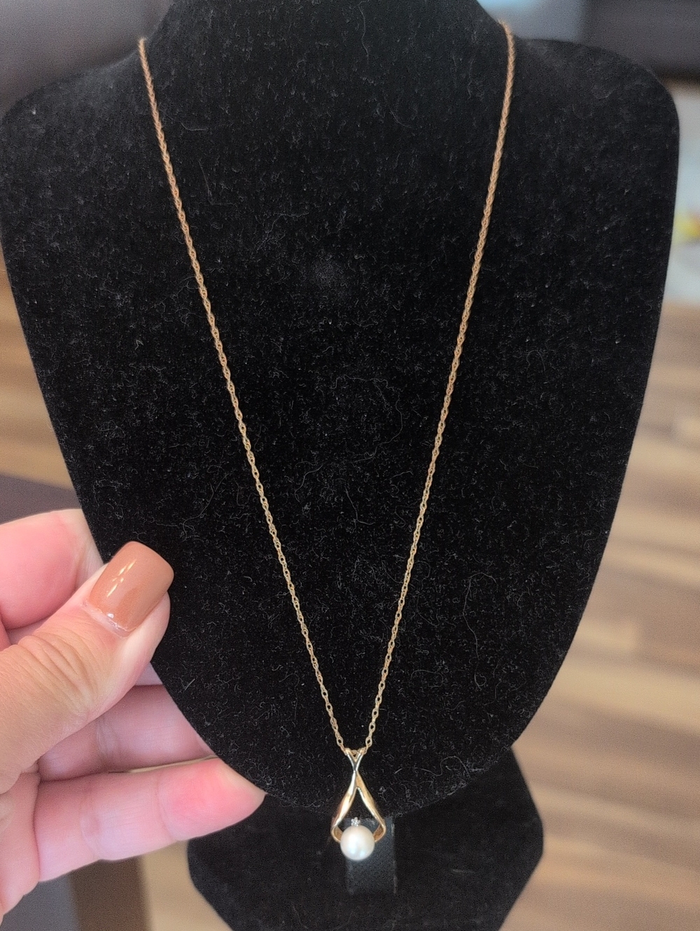 Elegant Vintage 14k Gold Pearl Pendant Necklace - Women's Jewelry